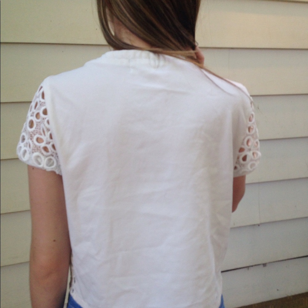 white flower top